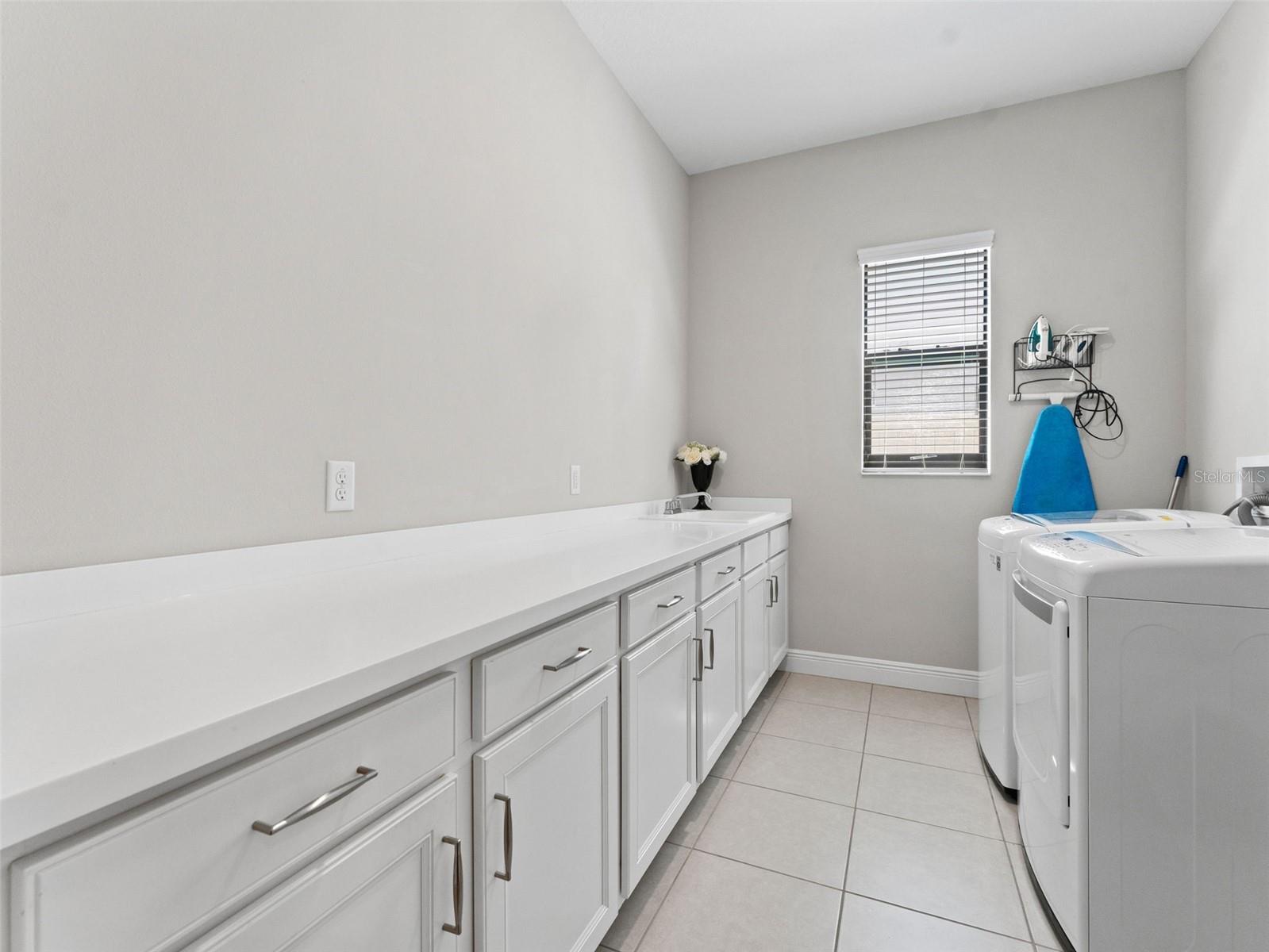 Image 28 of 41 For 5116 Lakecastle Drive