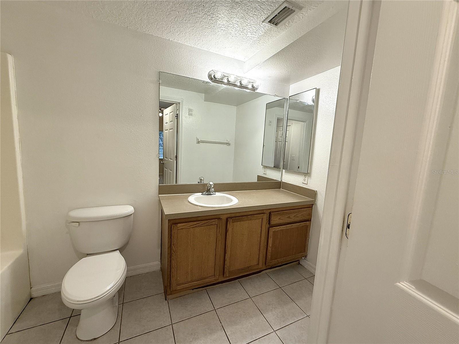 Image 14 of 34 For 6448 Cypressdale Drive 101