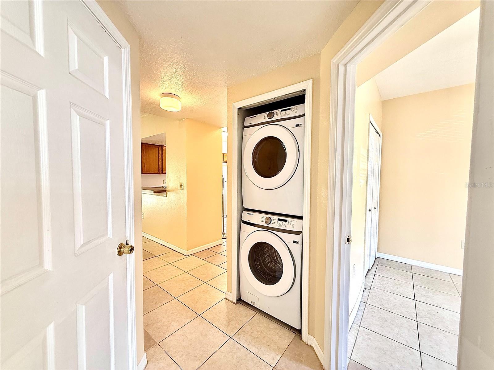 Image 23 of 34 For 6448 Cypressdale Drive 101