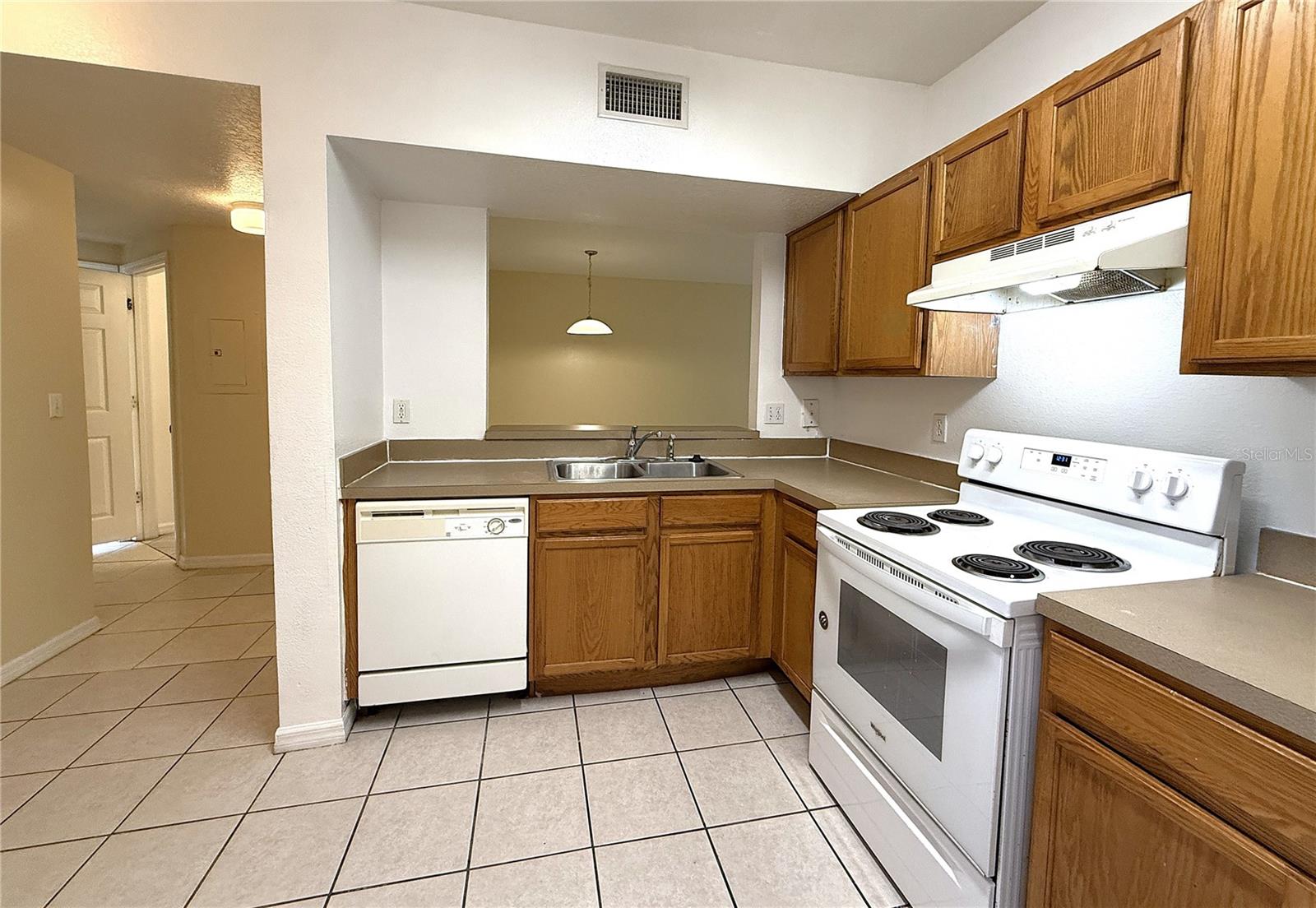 Image 3 of 34 For 6448 Cypressdale Drive 101