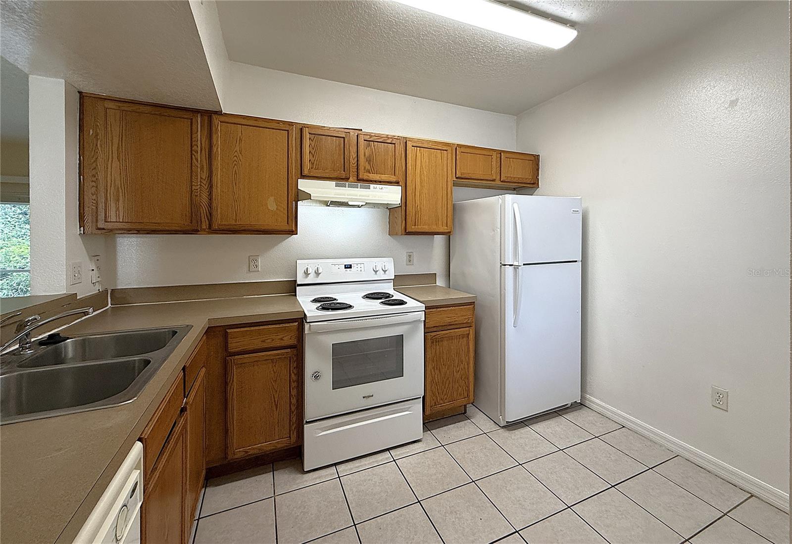 Image 4 of 34 For 6448 Cypressdale Drive 101