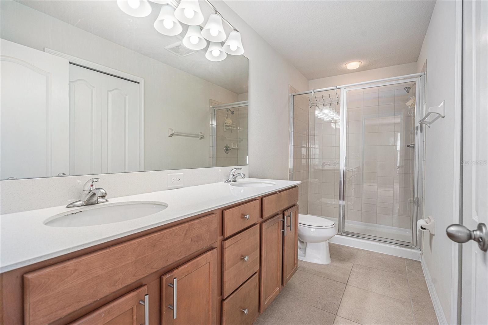 Image 17 of 33 For 5231 Bay Isle Circle