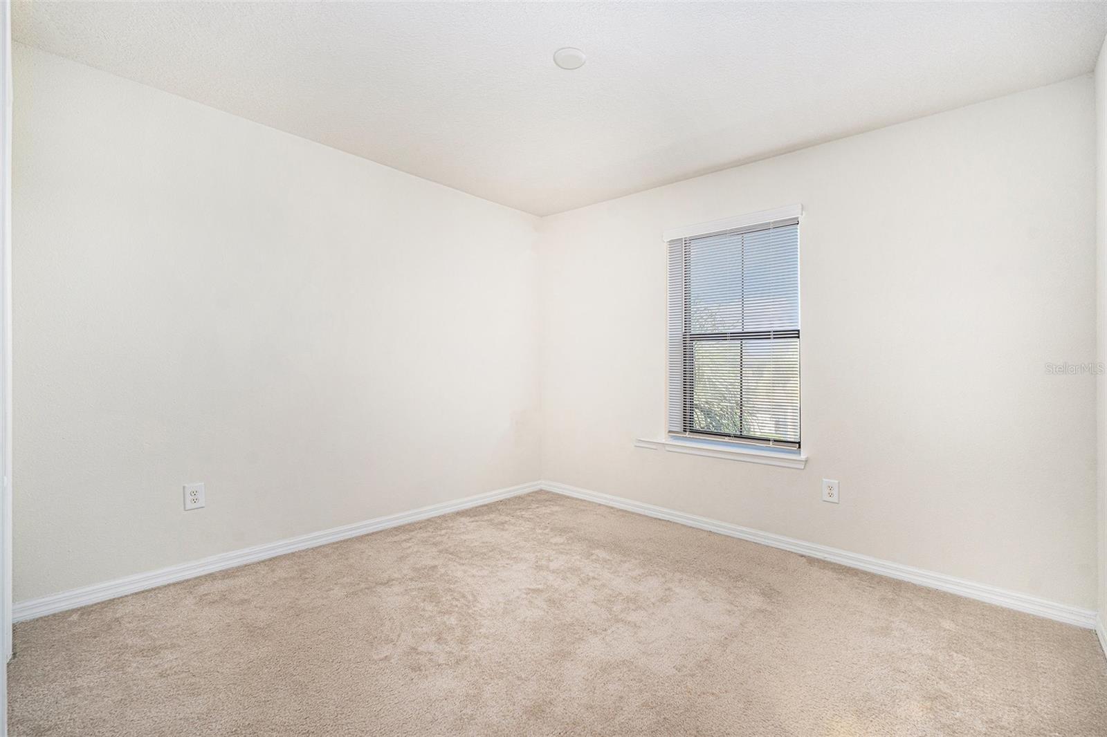 Image 18 of 33 For 5231 Bay Isle Circle
