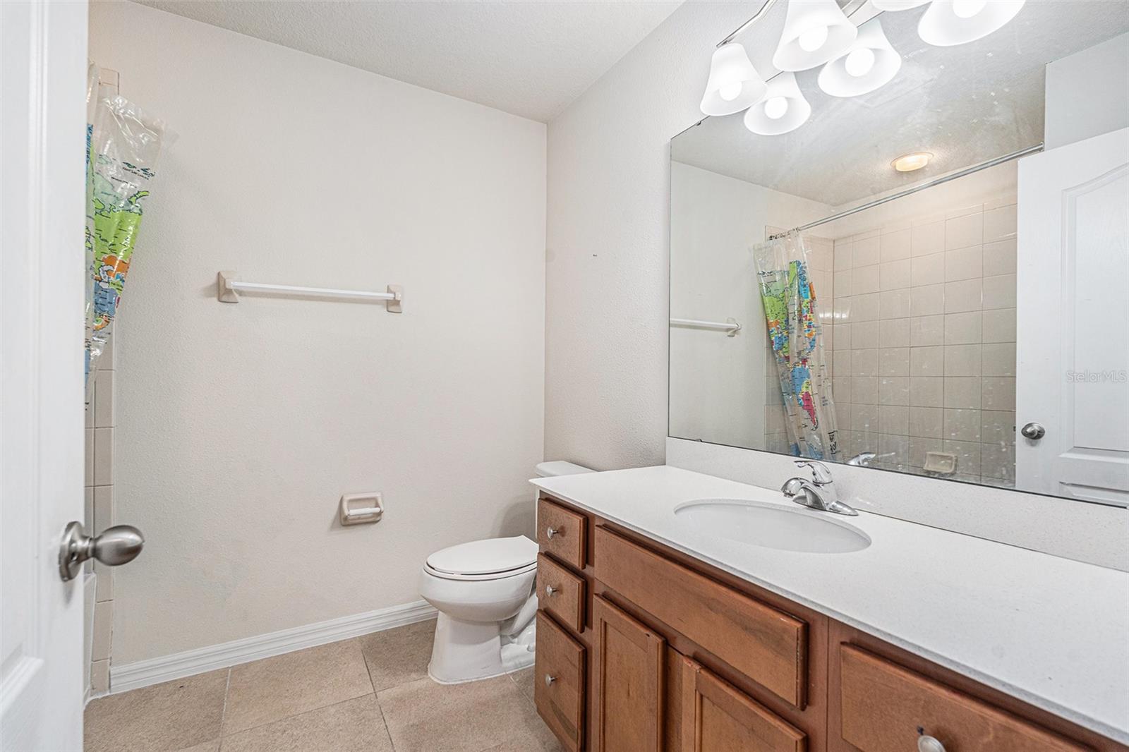 Image 21 of 33 For 5231 Bay Isle Circle