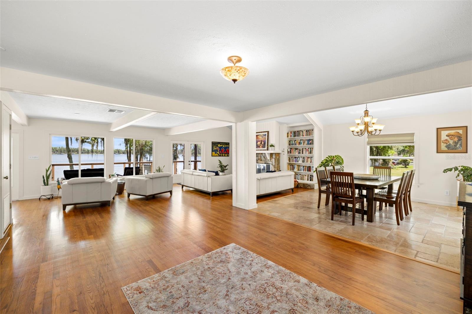 Listing photo id 9 for 14412 Wadsworth Drive