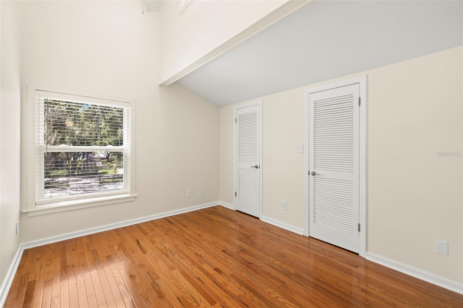 Listing photo id 17 for 14412 Wadsworth Drive