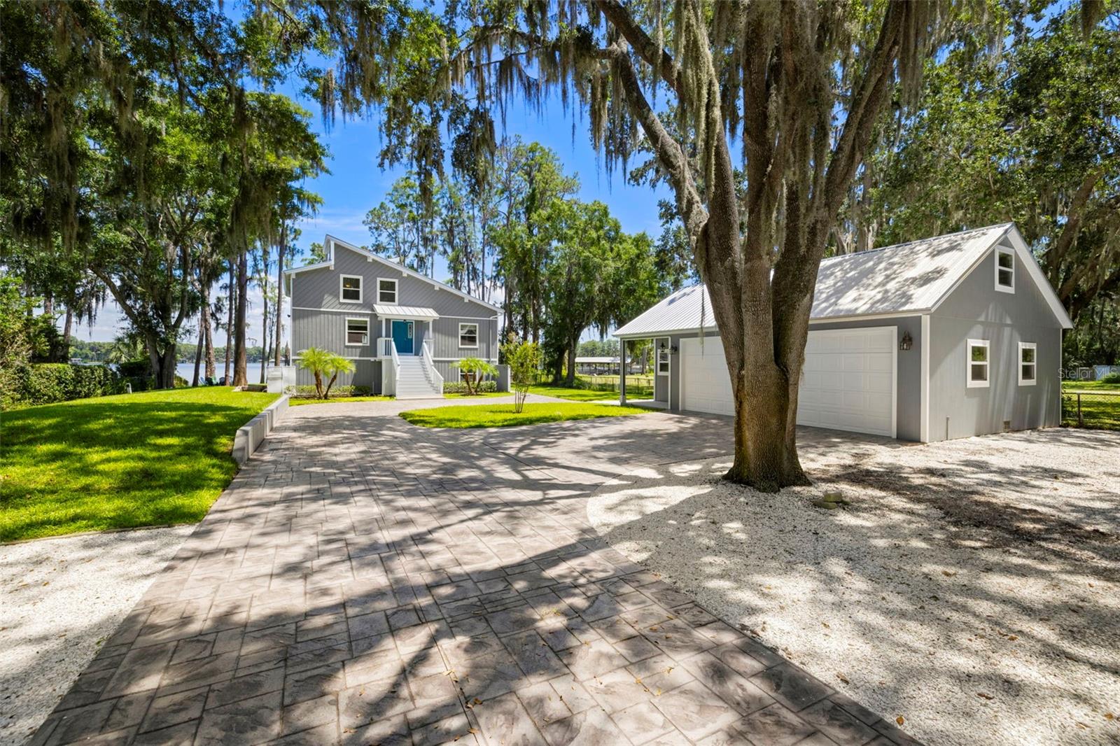 Listing photo id 0 for 14412 Wadsworth Drive