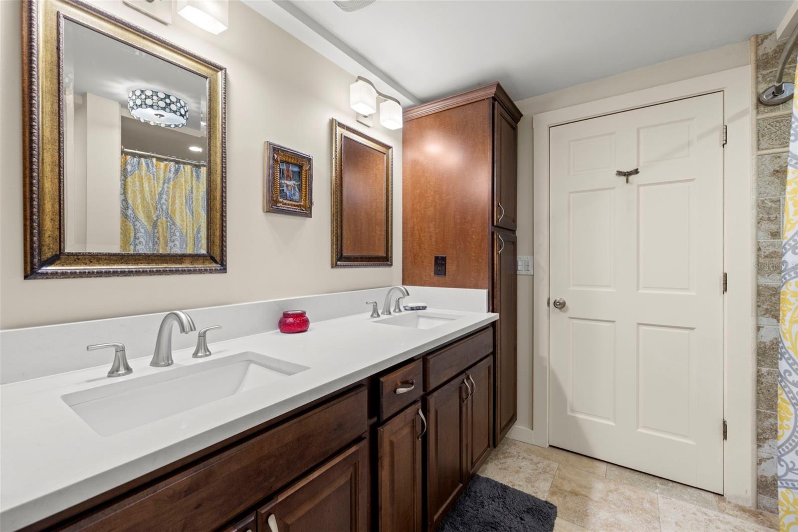 Listing photo id 22 for 14412 Wadsworth Drive
