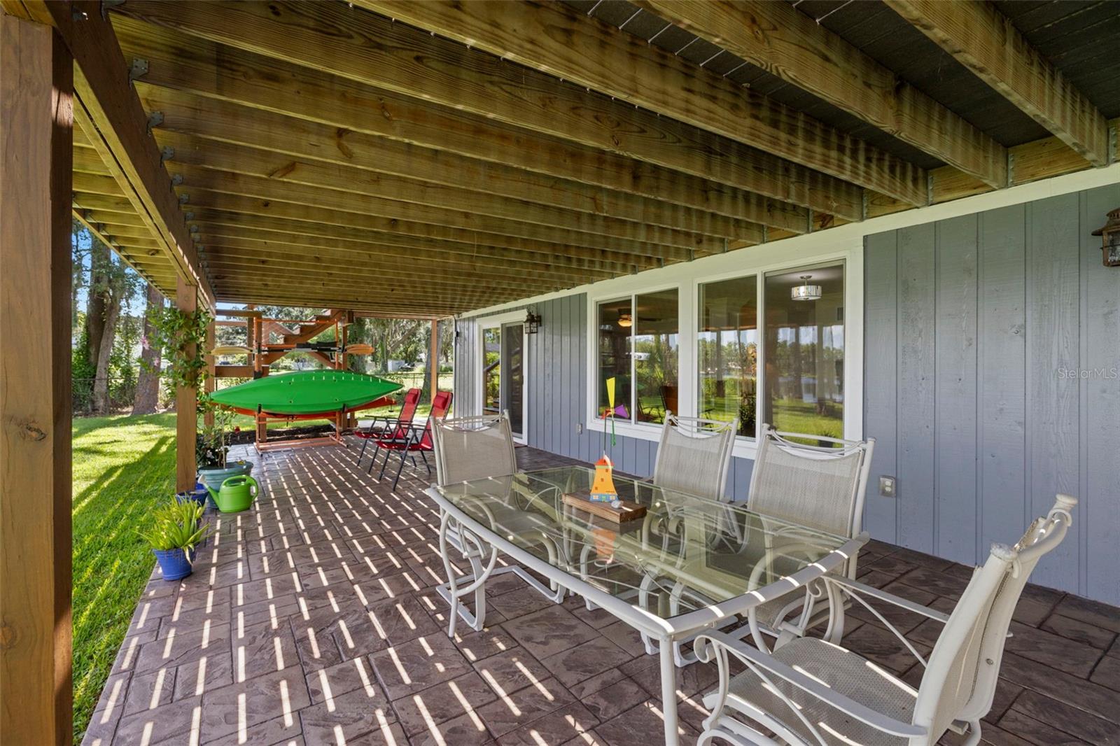 Listing photo id 28 for 14412 Wadsworth Drive