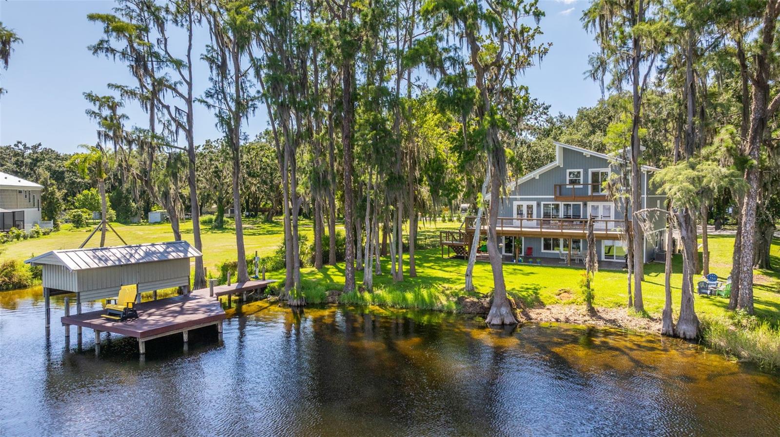 Listing photo id 32 for 14412 Wadsworth Drive