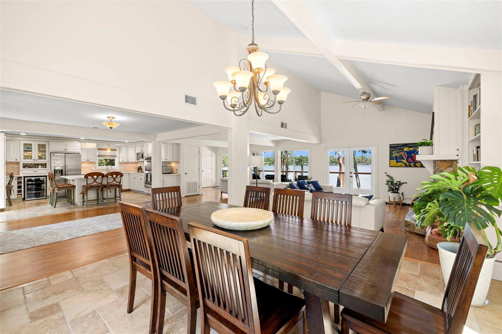 Listing photo id 4 for 14412 Wadsworth Drive