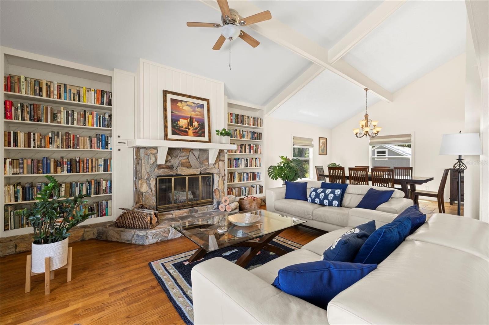 Listing photo id 5 for 14412 Wadsworth Drive