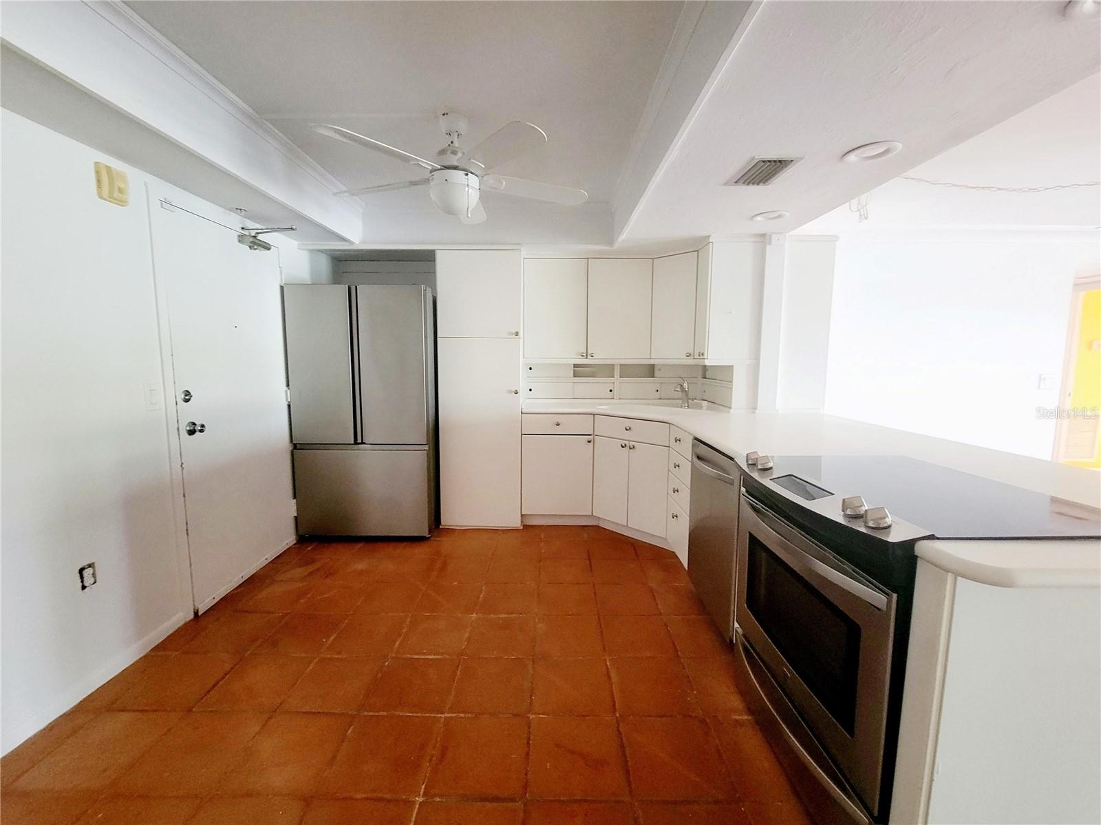 Image 6 of 22 For 4900 38th Way S 302