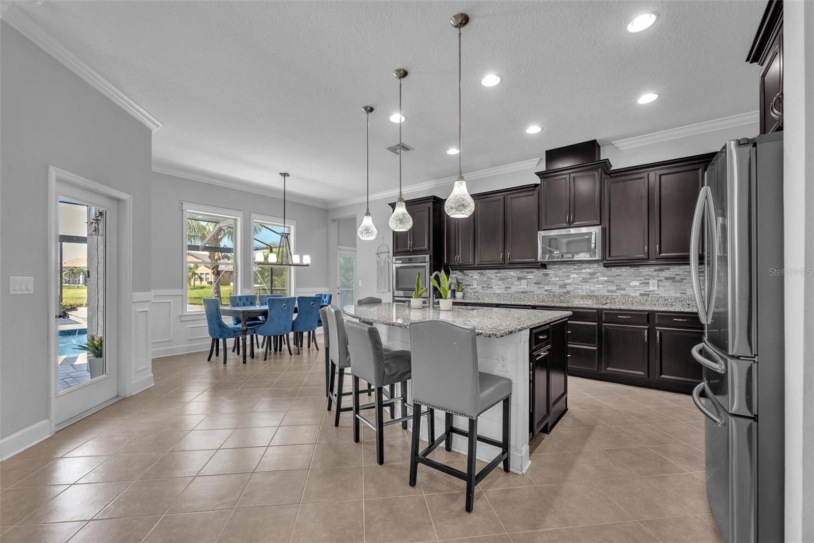 Listing photo id 12 for 11831 Cross Vine Drive