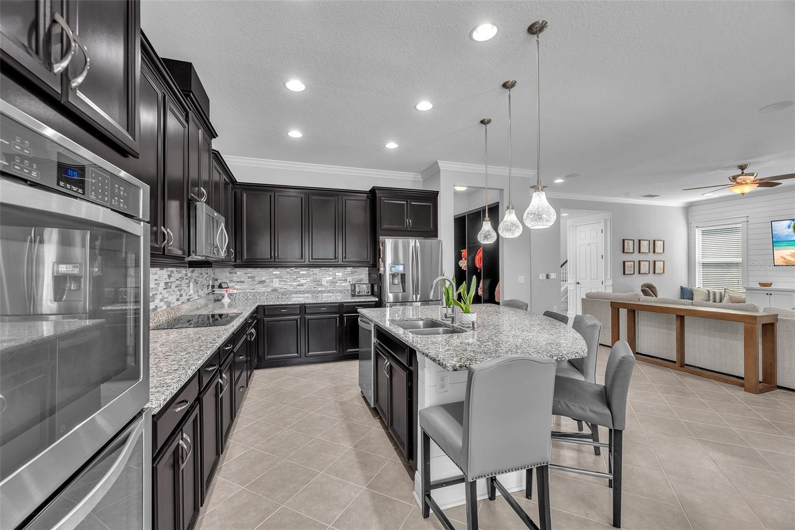 Listing photo id 15 for 11831 Cross Vine Drive