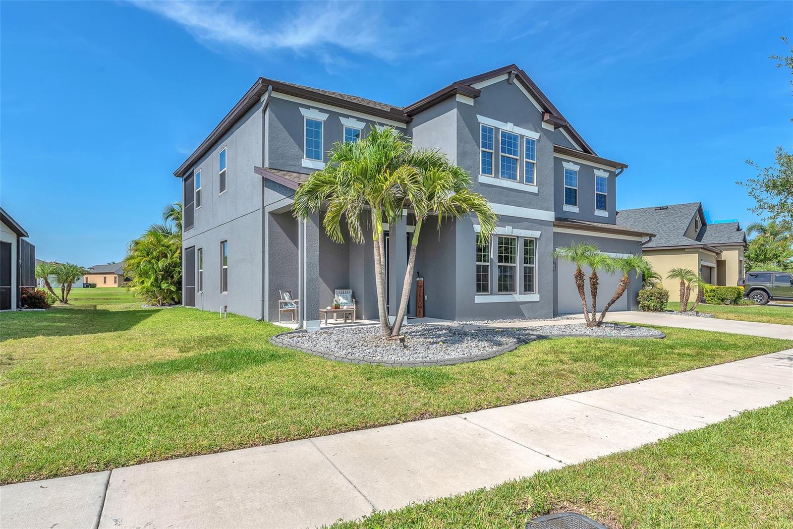 Listing photo id 1 for 11831 Cross Vine Drive