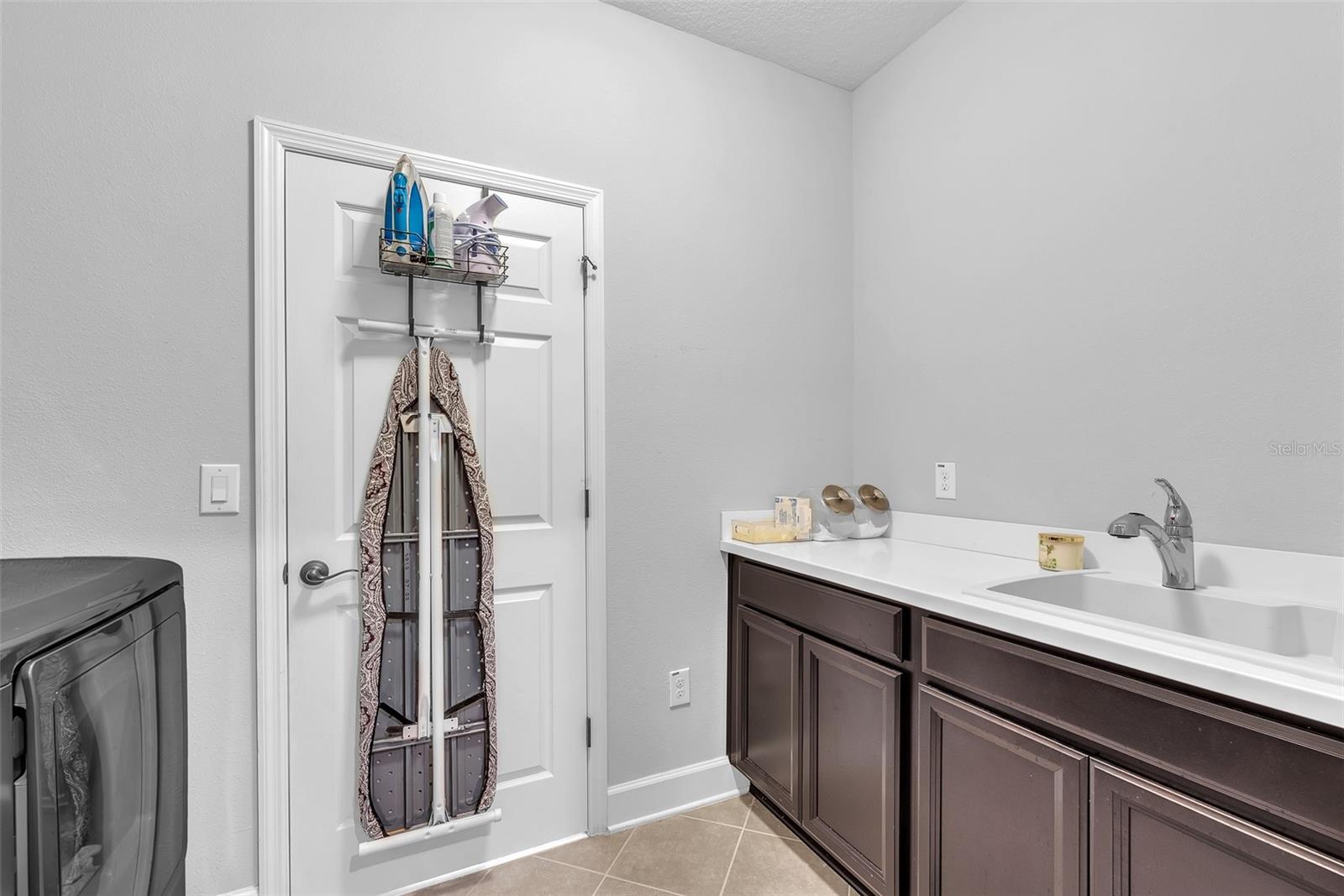 Listing photo id 29 for 11831 Cross Vine Drive