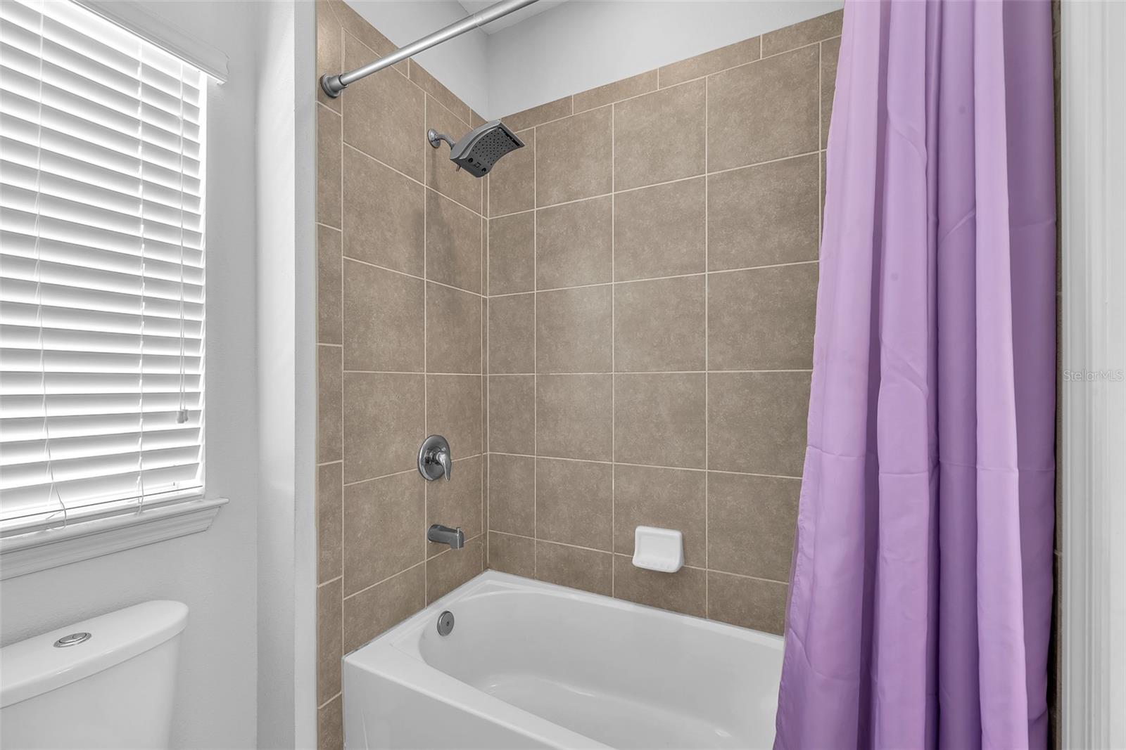 Listing photo id 33 for 11831 Cross Vine Drive