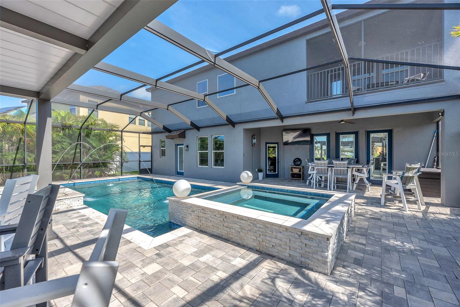 Listing photo id 2 for 11831 Cross Vine Drive