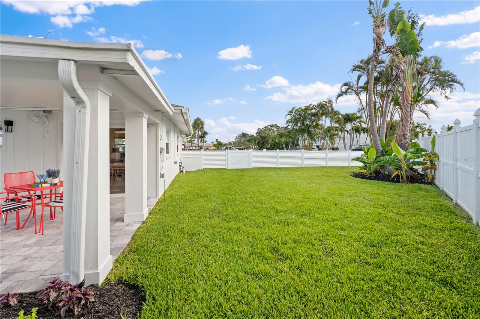 Listing photo id 23 for 24 Marina Terrace