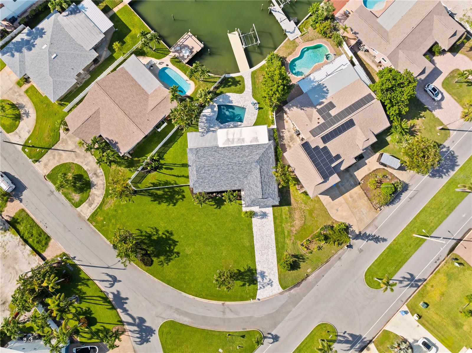 Listing photo id 38 for 24 Marina Terrace