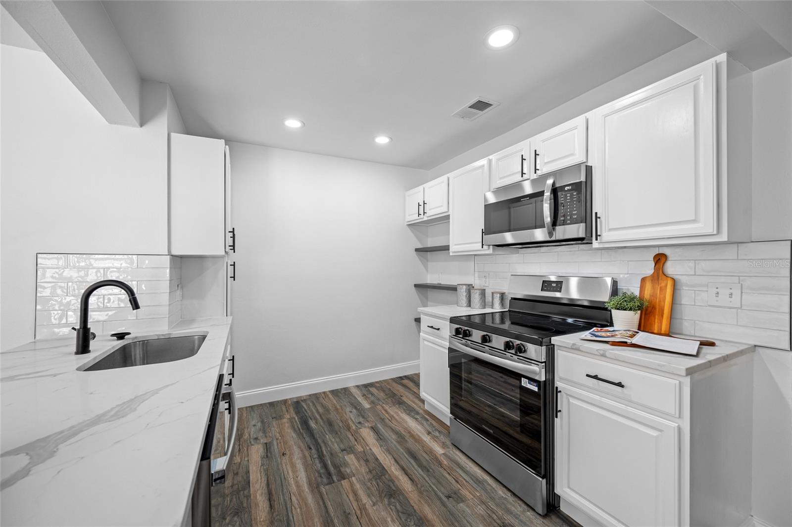Image 18 of 69 For 12541 Montara Drive