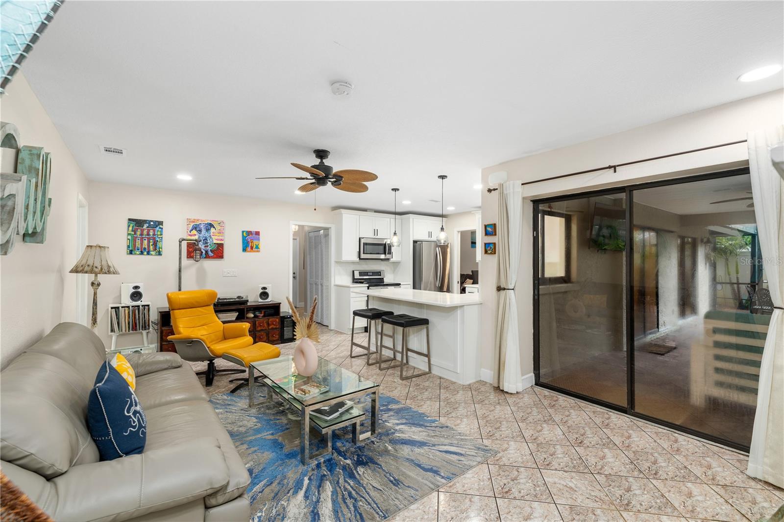 Listing photo id 8 for 8787 Glen Lakes Boulevard N