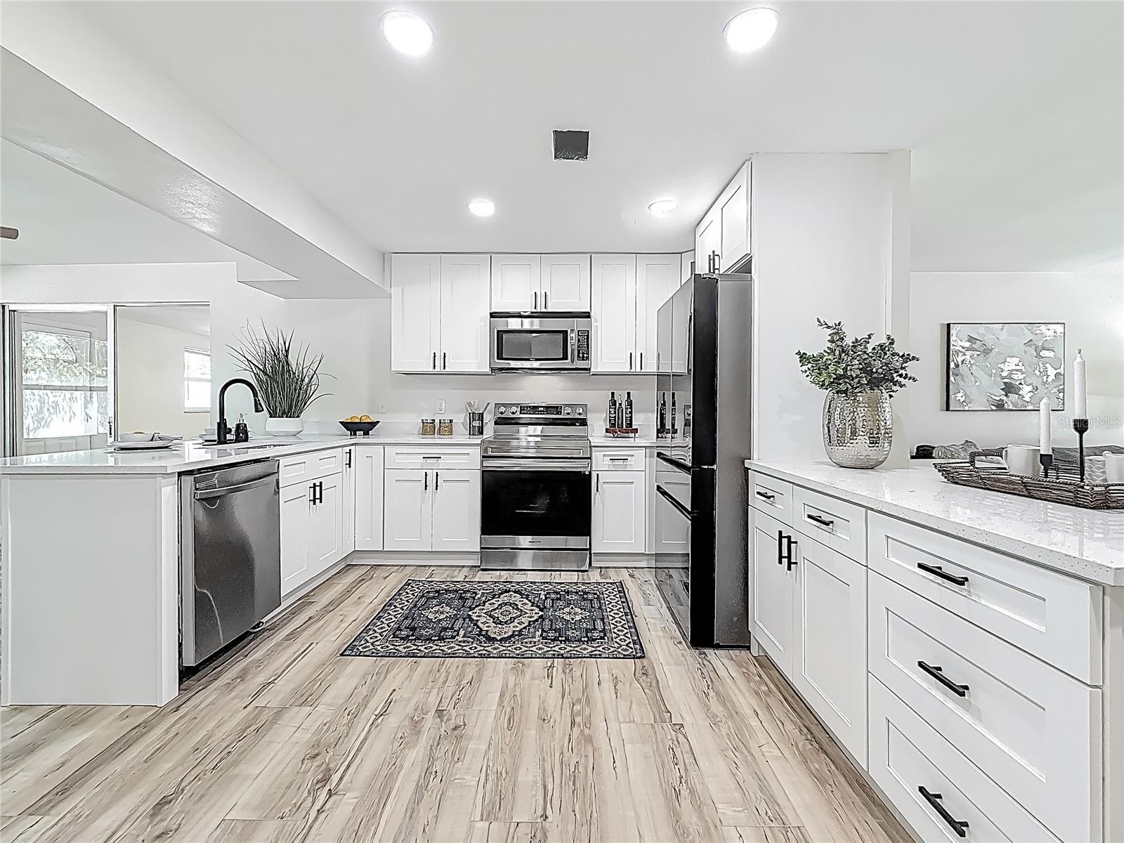Image 13 of 49 For 1469 Hillcrest Avenue