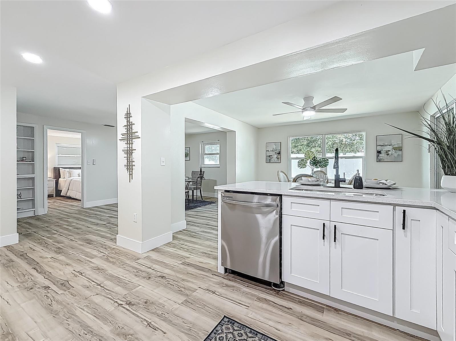 Image 16 of 49 For 1469 Hillcrest Avenue