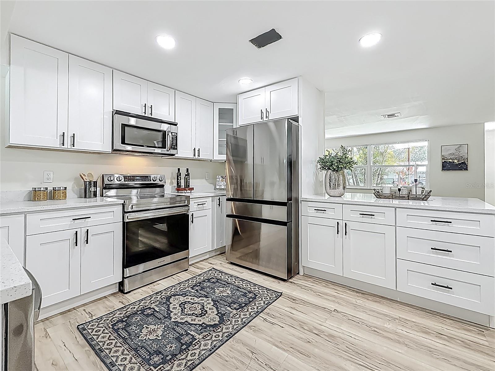 Image 18 of 49 For 1469 Hillcrest Avenue