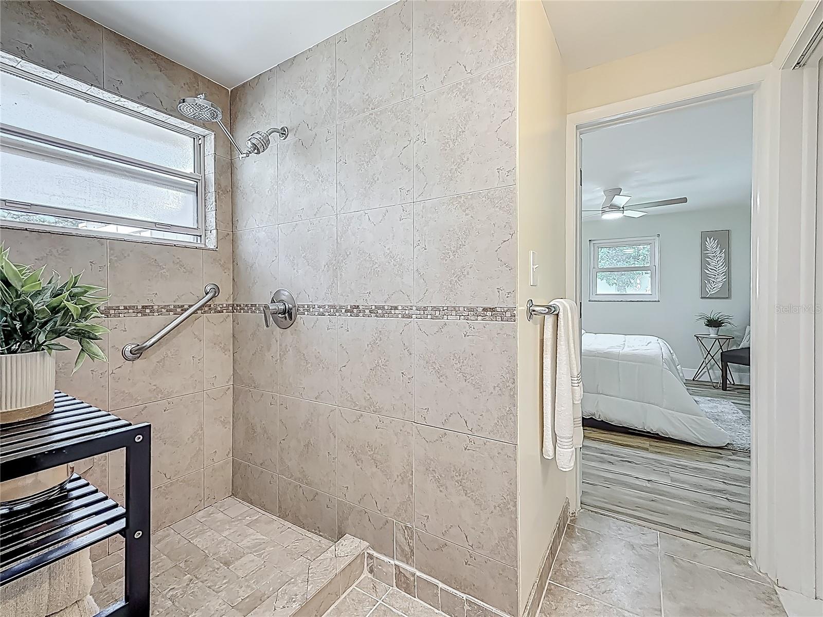 Image 41 of 49 For 1469 Hillcrest Avenue