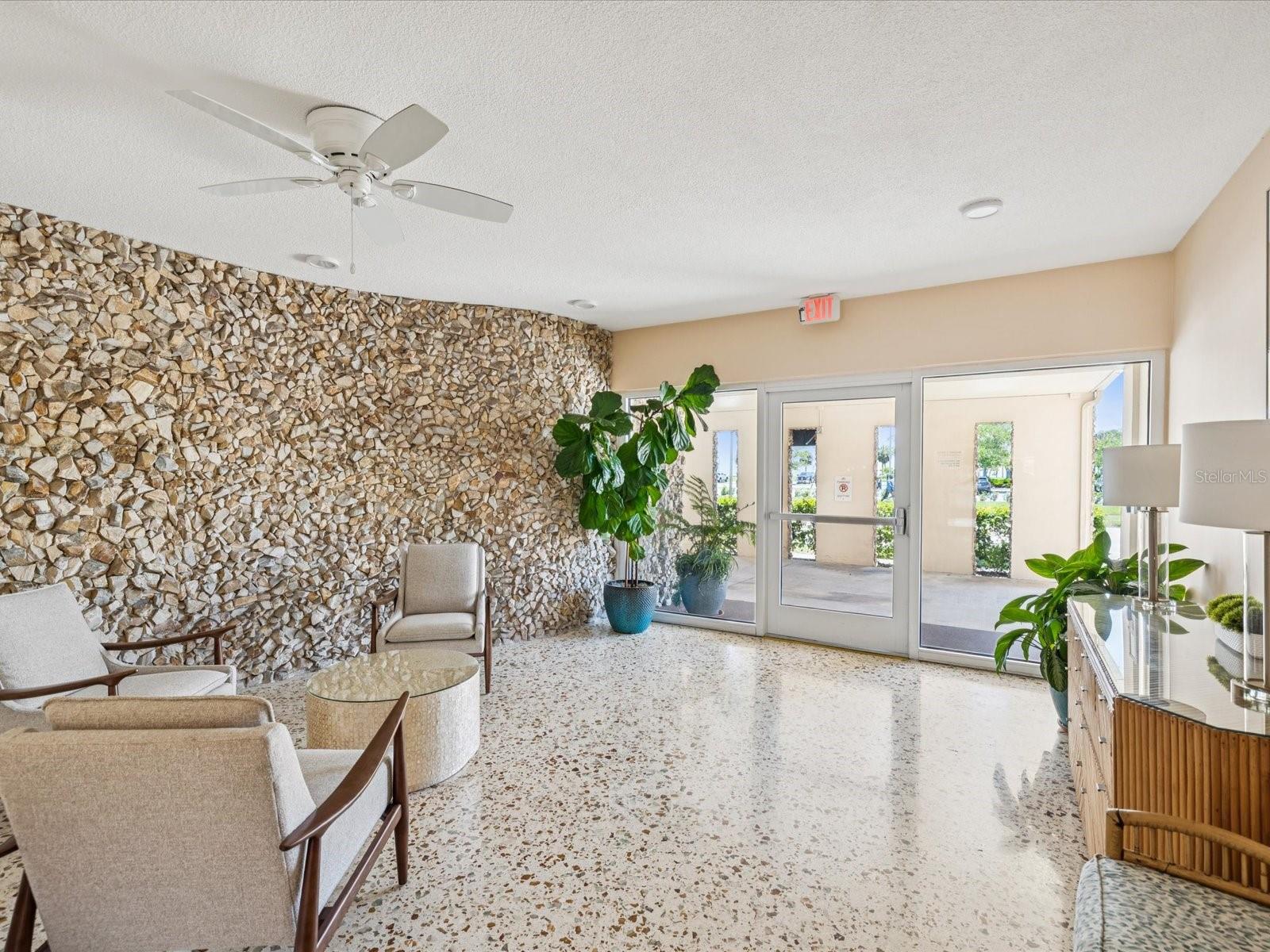 Image 4 of 36 For 1200 Shore Drive Ne 213