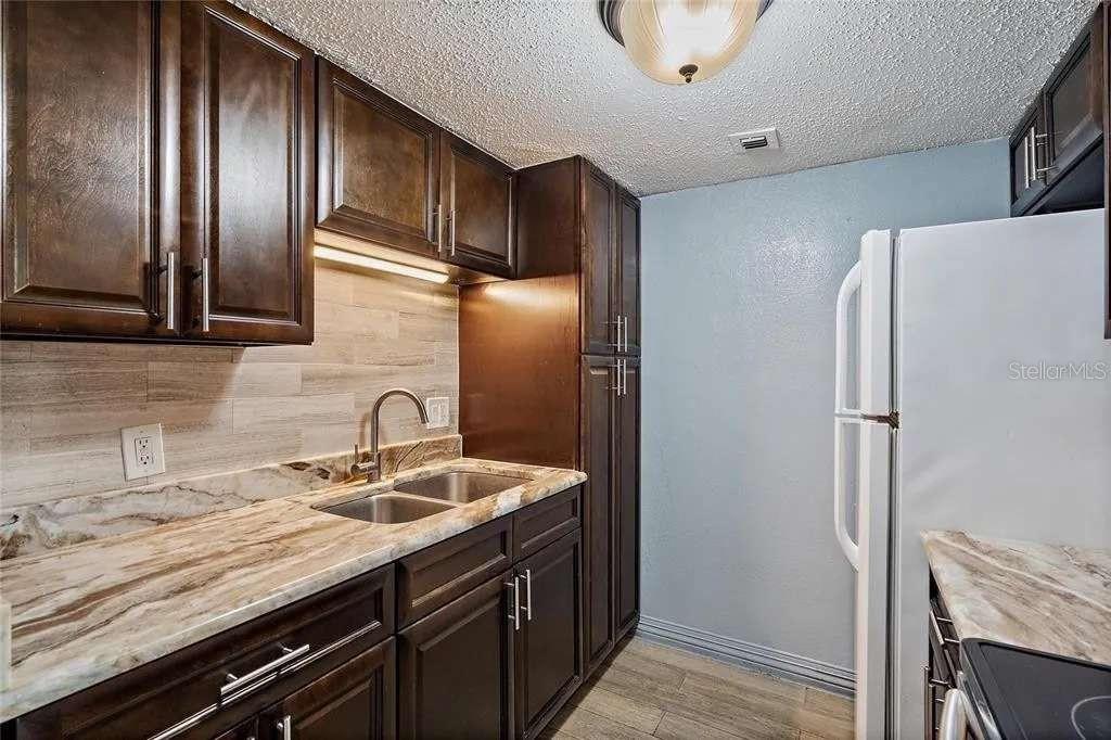 Image 11 of 24 For 379 47th Avenue N 103