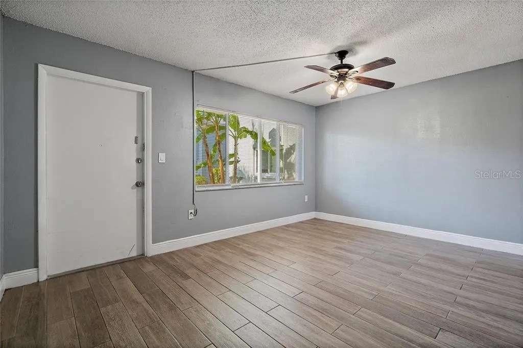 Image 7 of 24 For 379 47th Avenue N 103