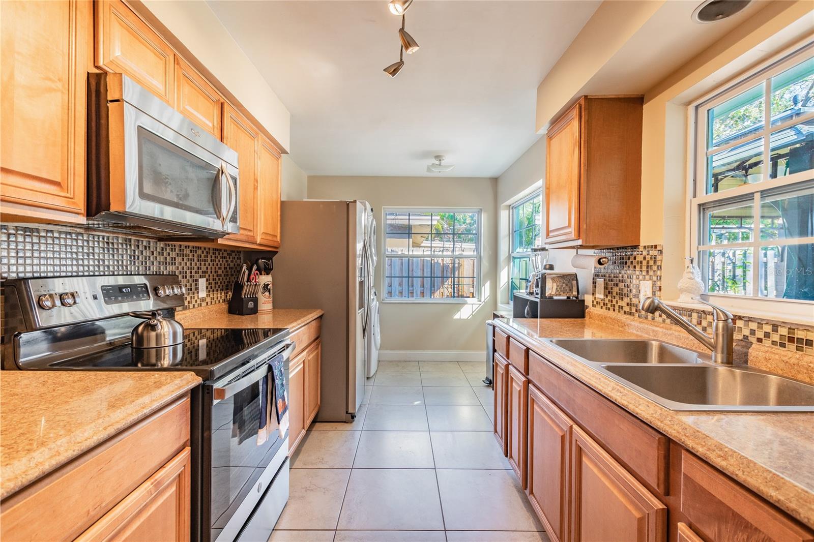 Image 11 of 34 For 2718 Keene Park Drive