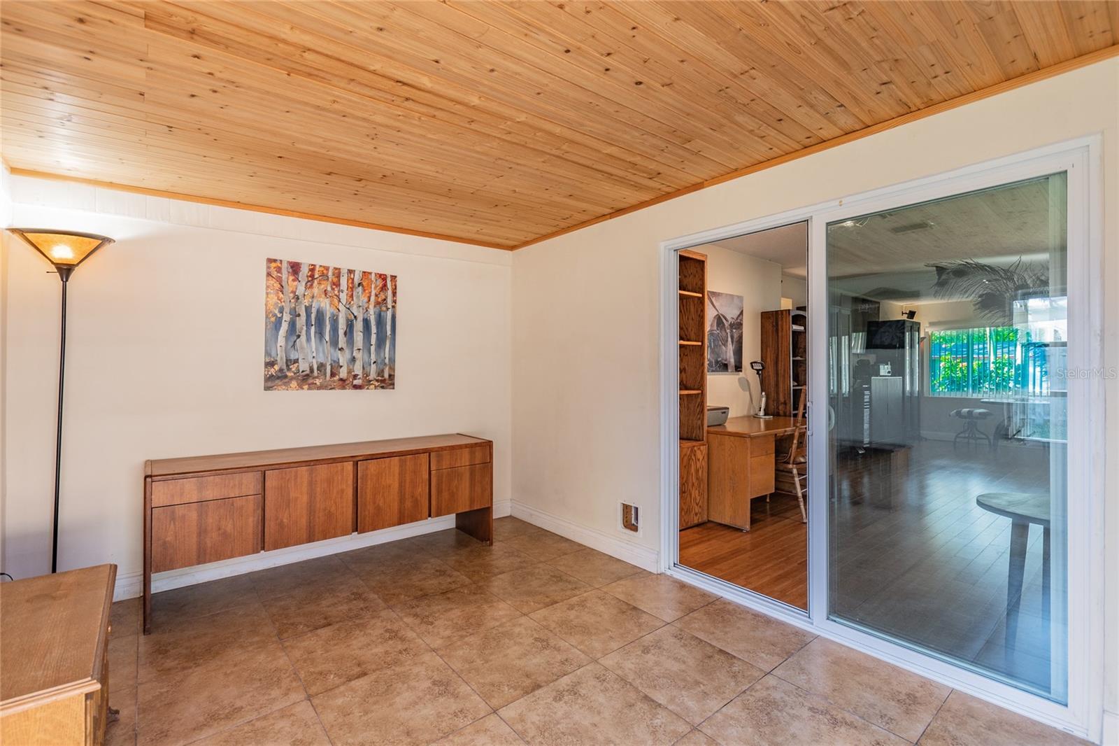 Image 16 of 34 For 2718 Keene Park Drive