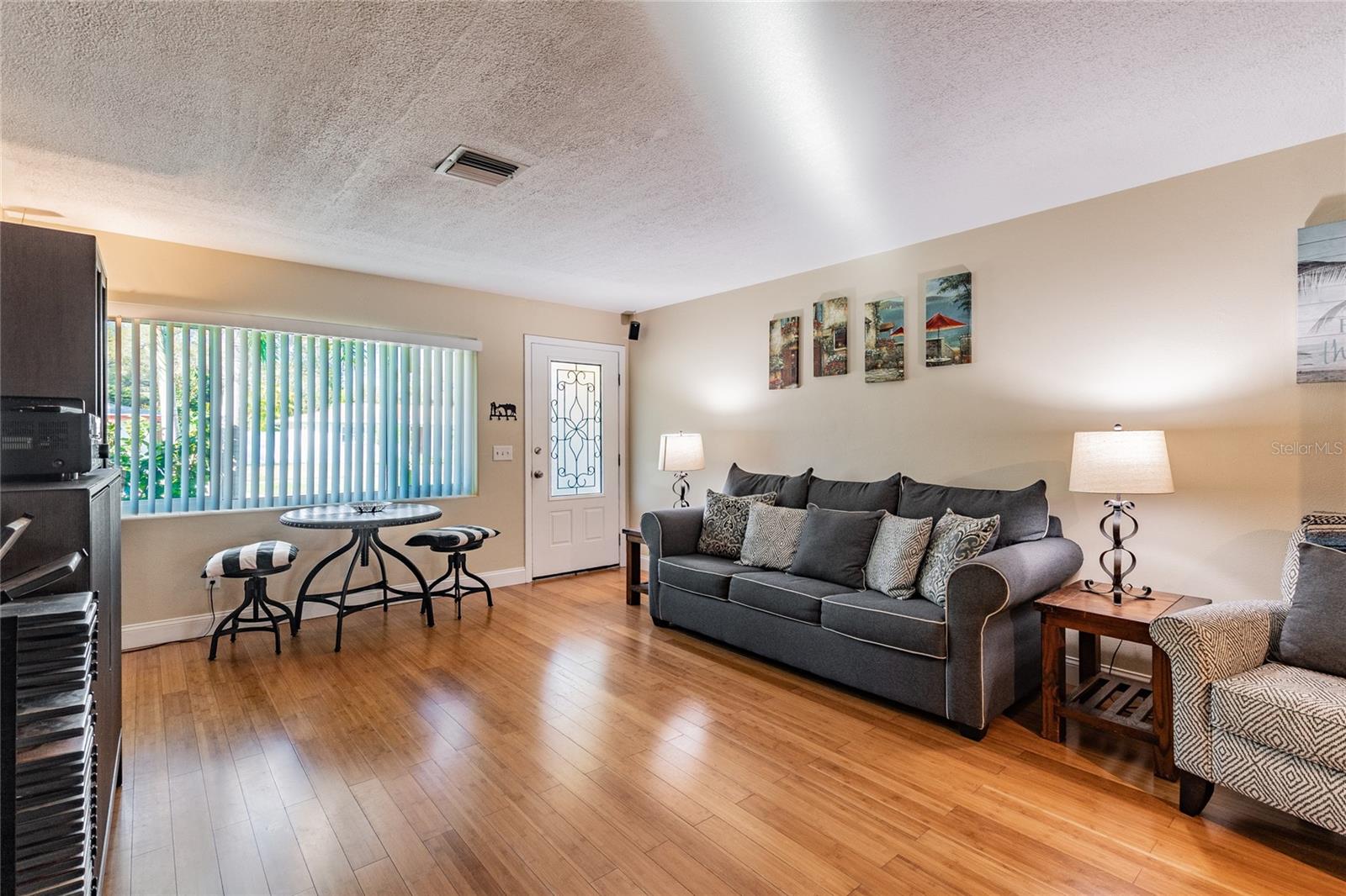Image 4 of 34 For 2718 Keene Park Drive