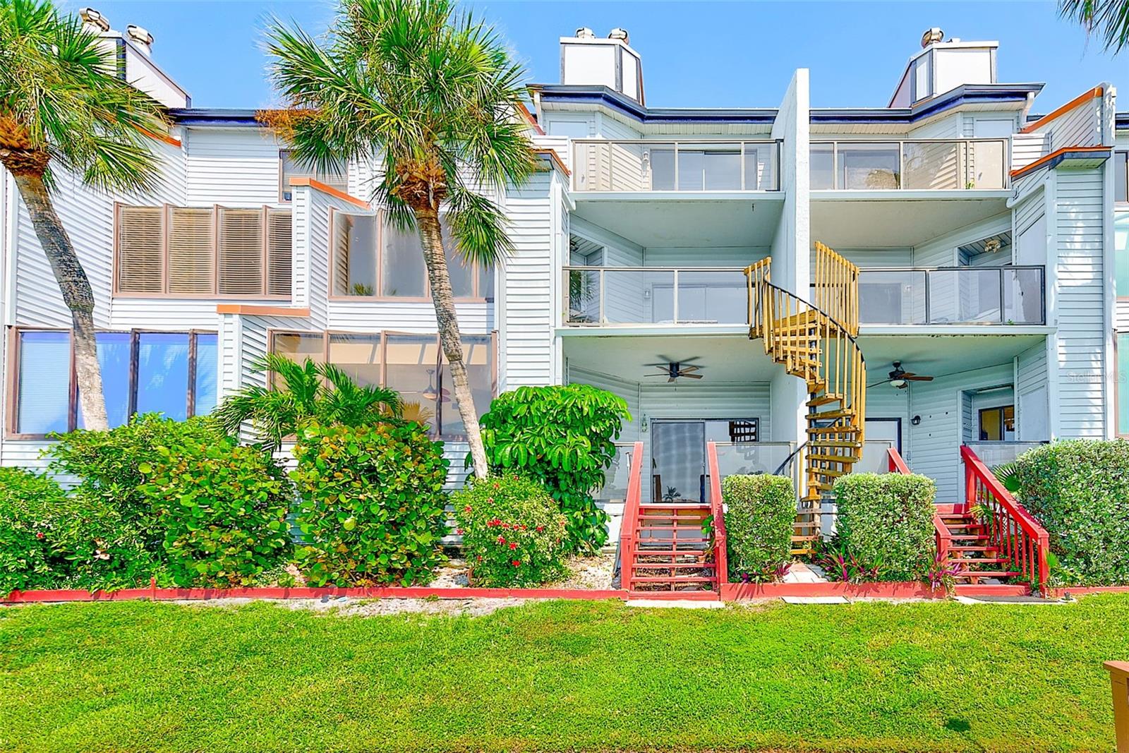 Image 21 of 38 For 557 Pinellas Bayway S 303