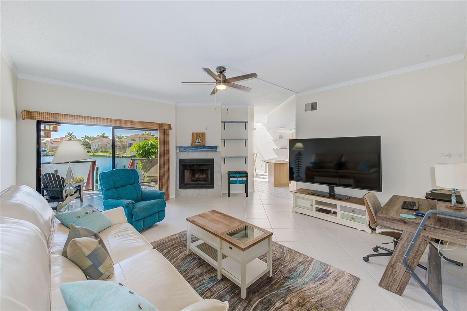 Image 3 of 38 For 557 Pinellas Bayway S 303