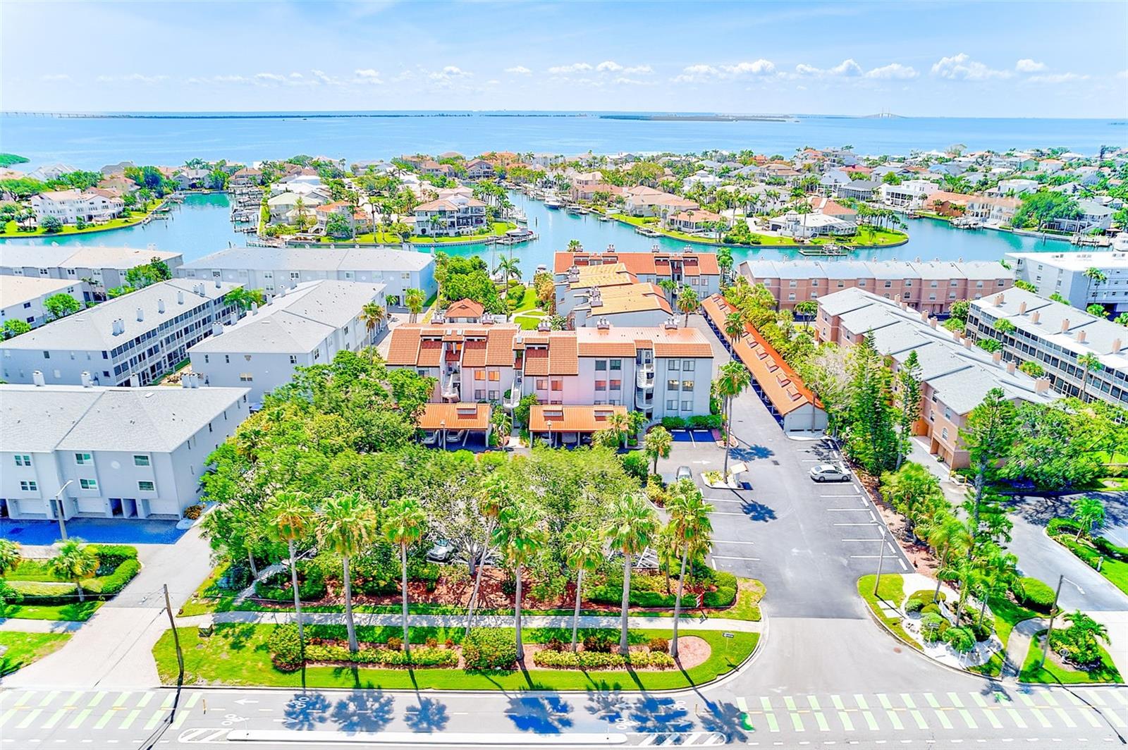 Image 32 of 38 For 557 Pinellas Bayway S 303