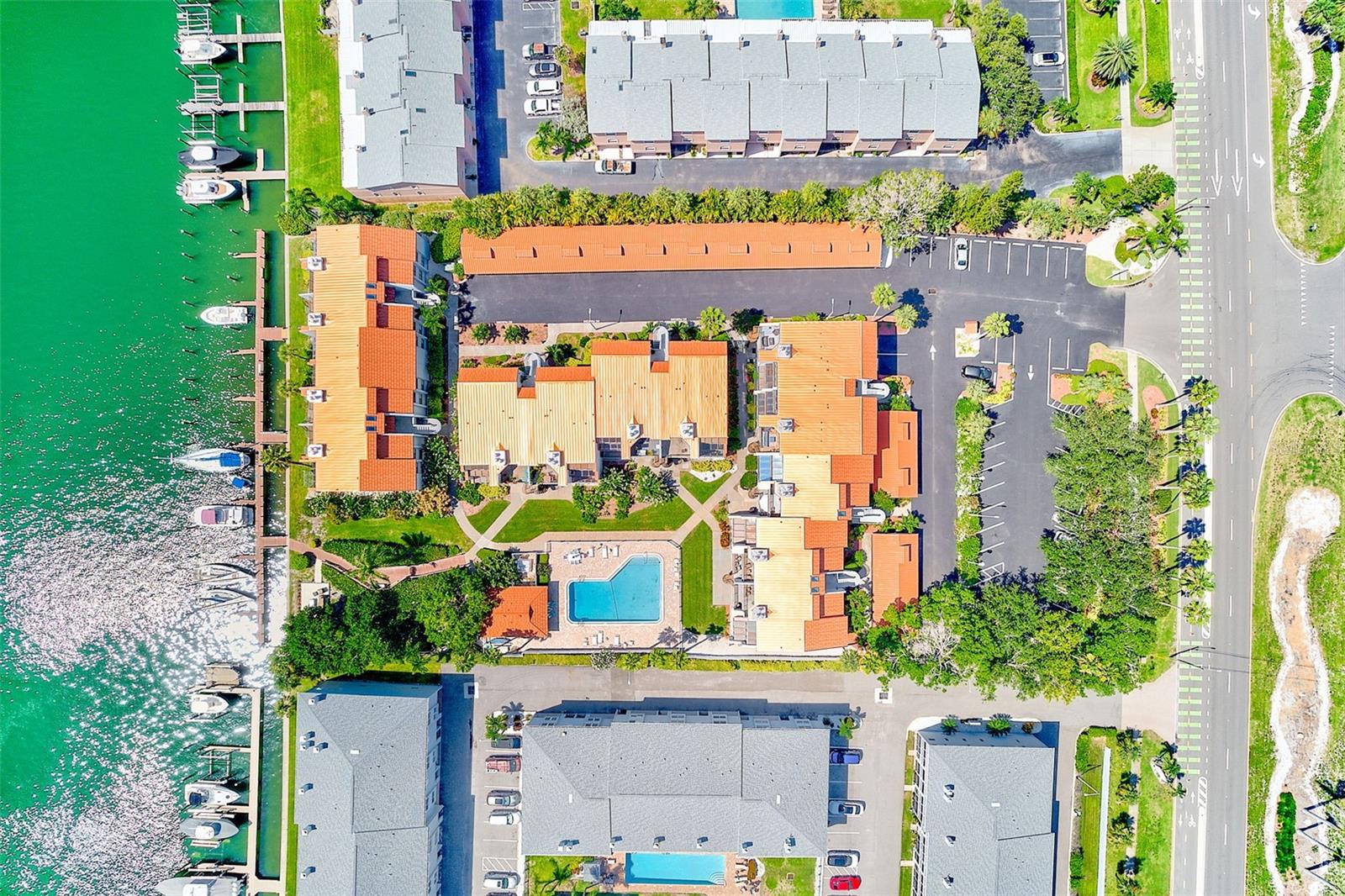 Image 34 of 38 For 557 Pinellas Bayway S 303