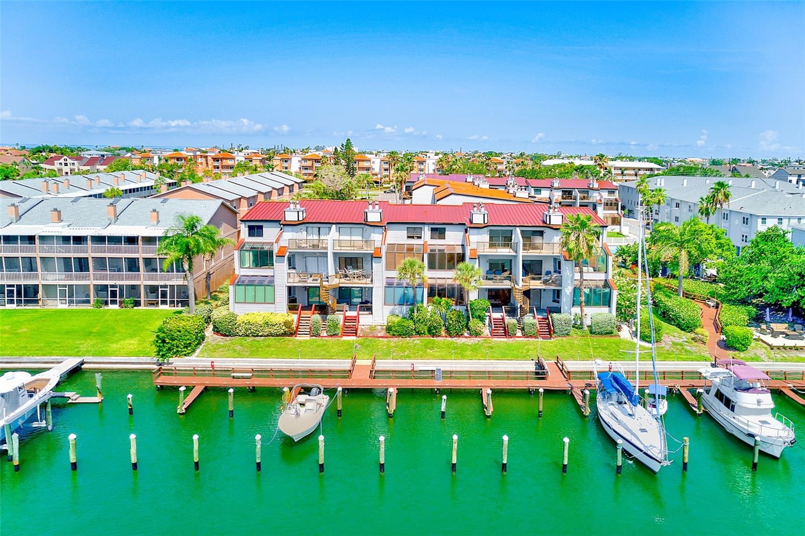 Image 35 of 38 For 557 Pinellas Bayway S 303