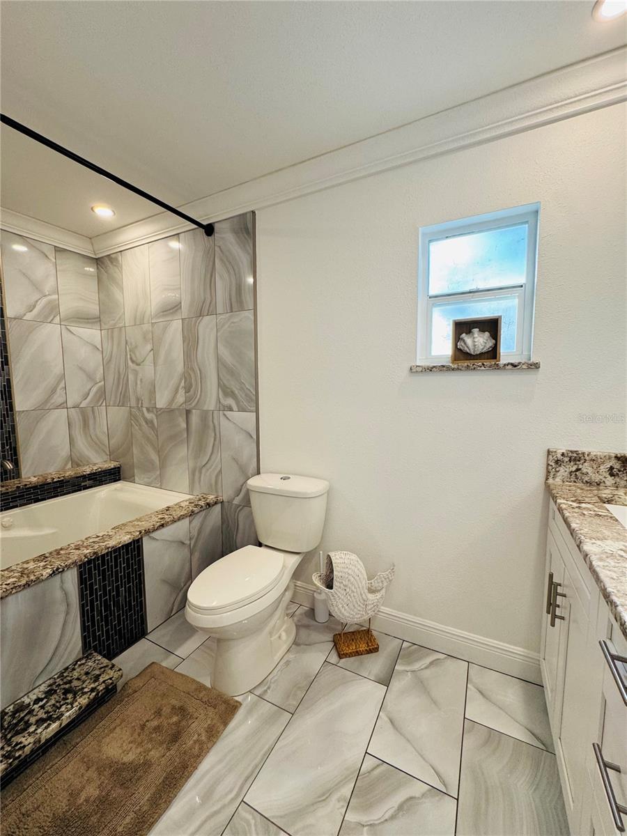 Image 10 of 21 For 4208 Hubert Avenue
