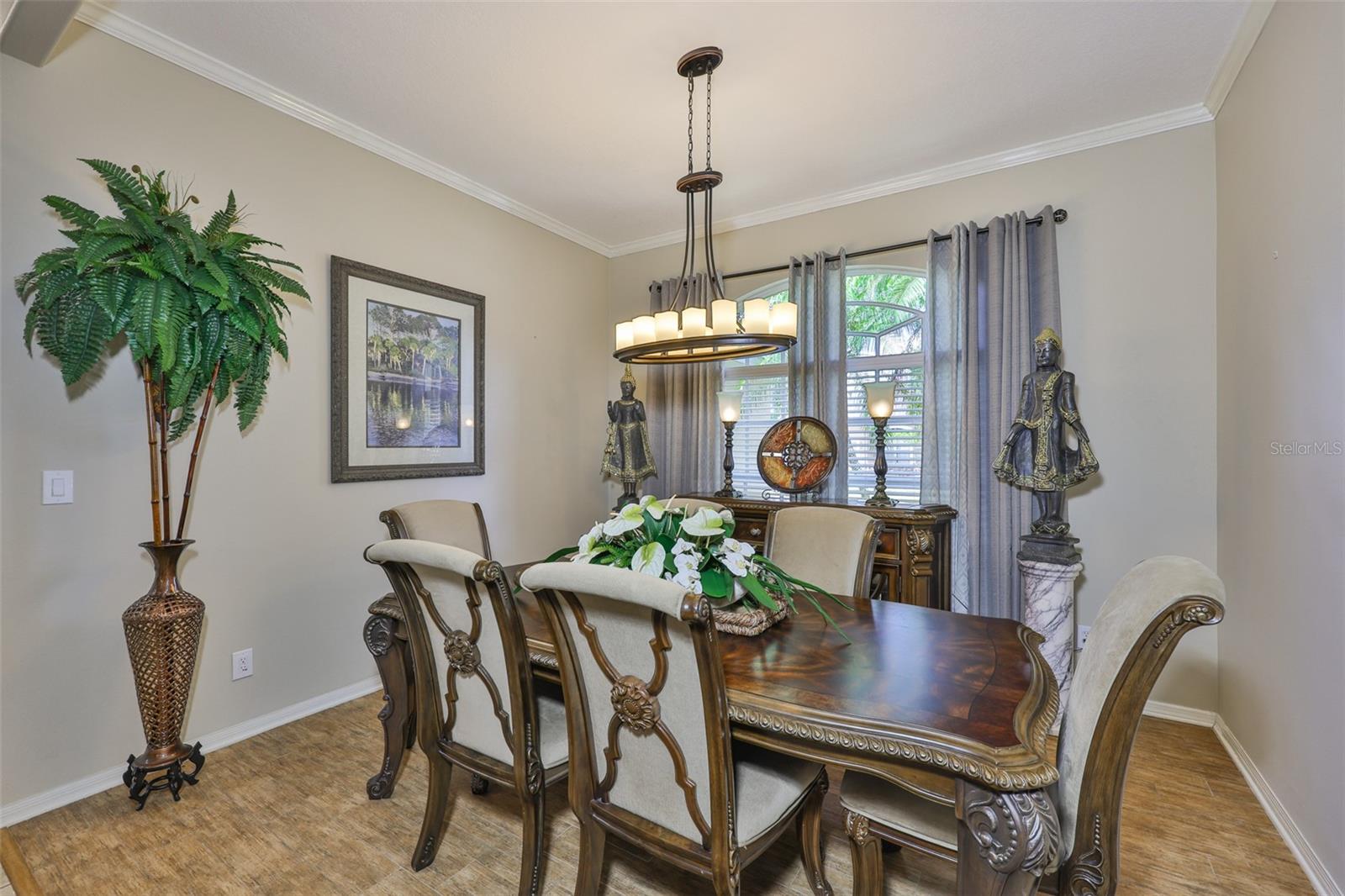 Image 11 of 53 For 834 Innergary Place