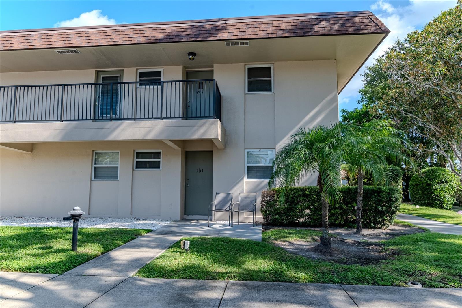 Image 27 of 31 For 9945 47th Avenue N 201