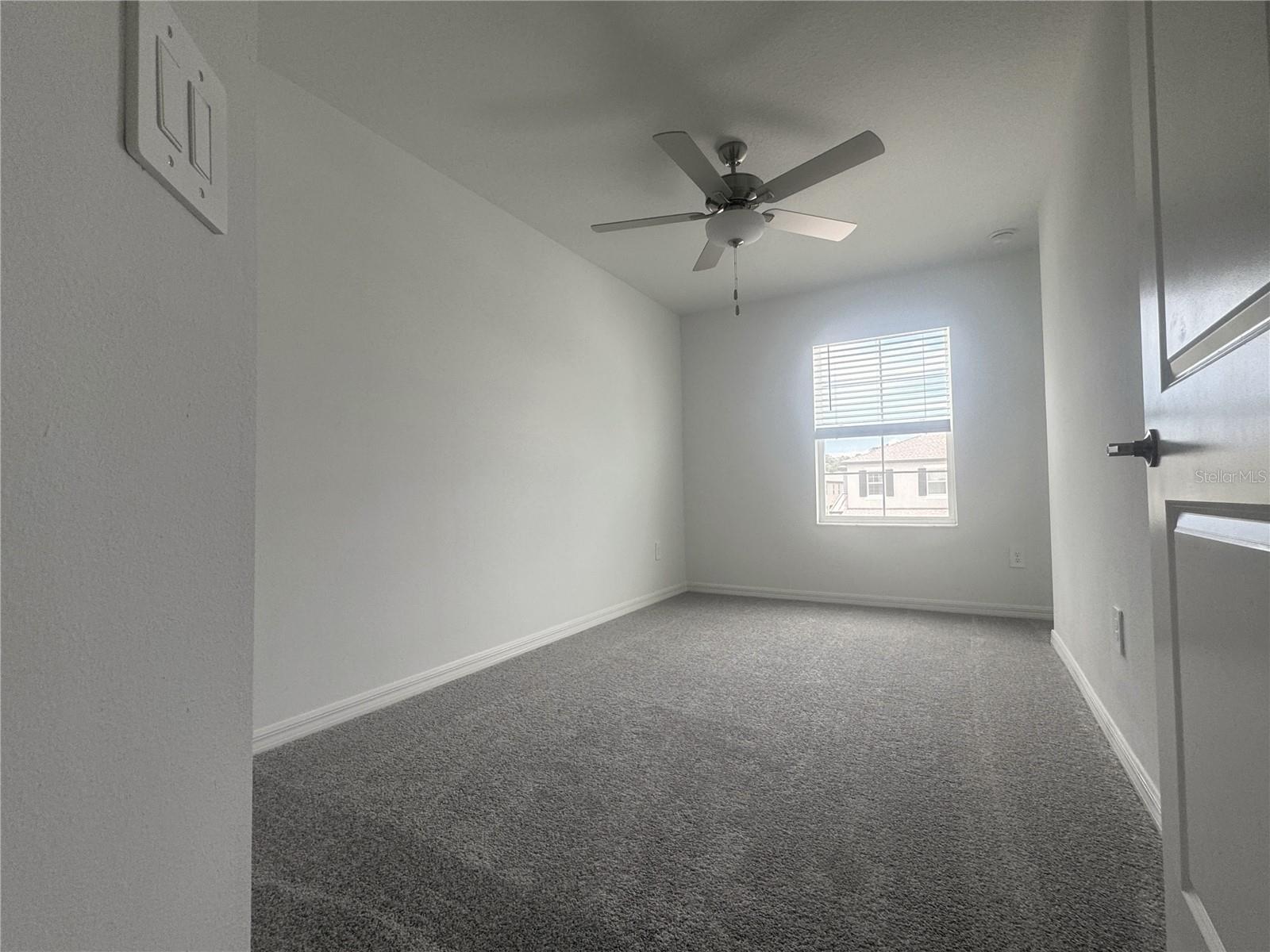 Listing photo id 20 for 6160 Shiner Street