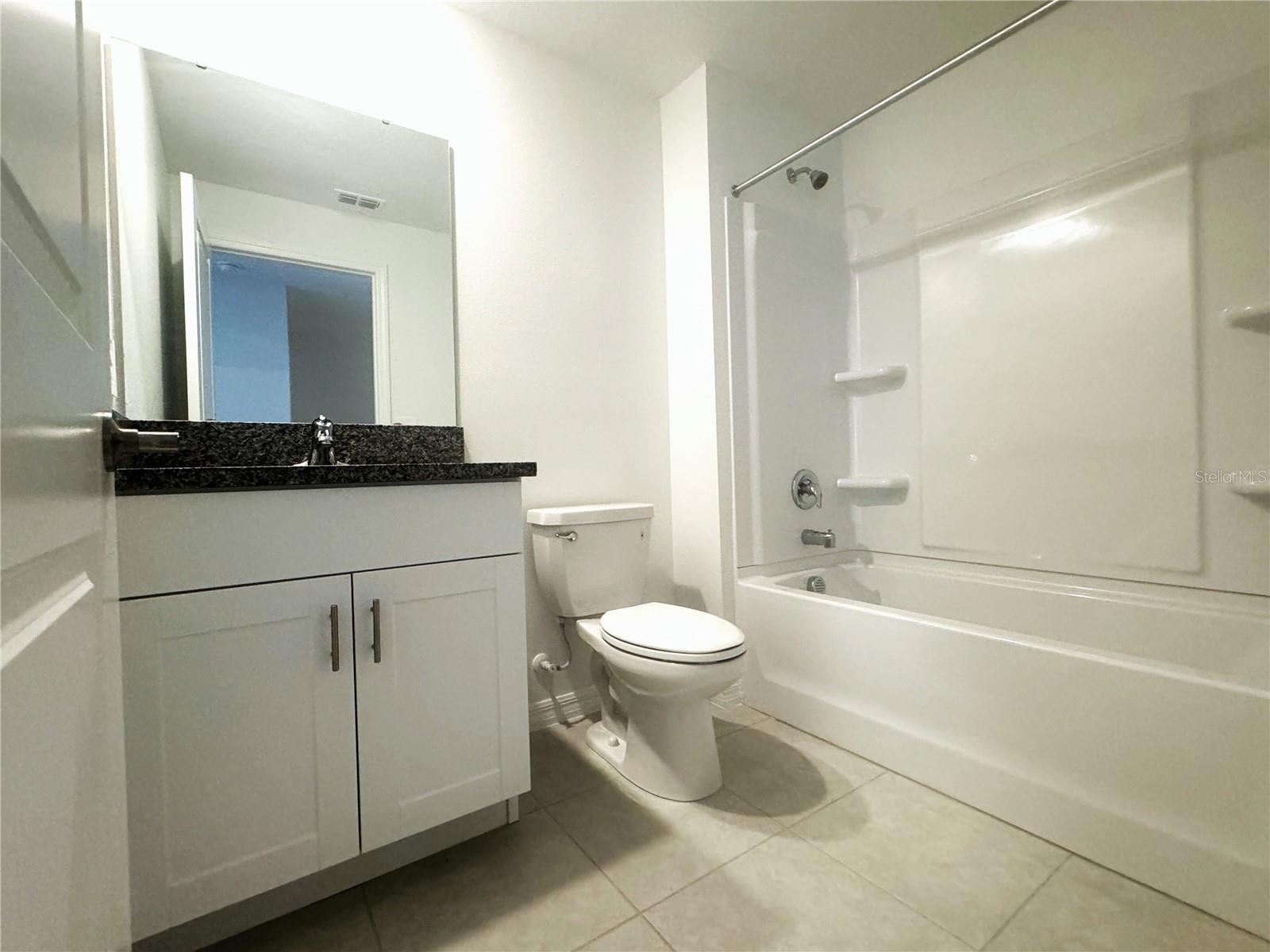 Listing photo id 23 for 6160 Shiner Street