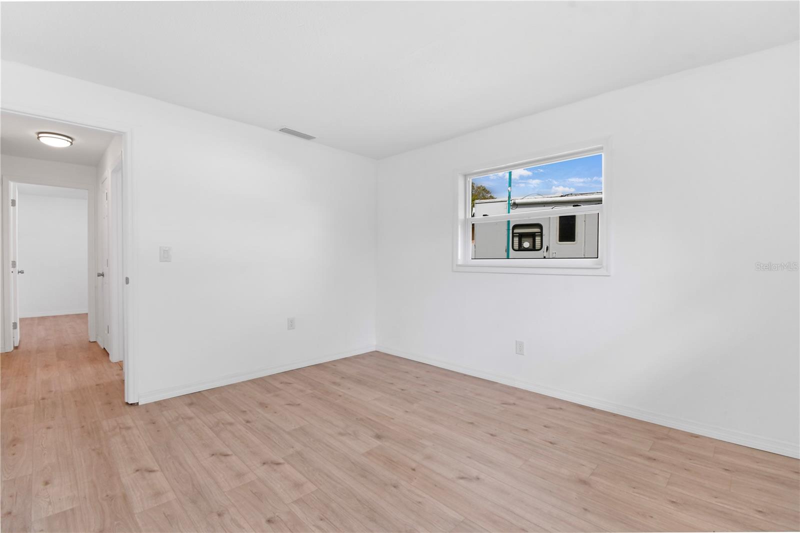 Listing photo id 28 for 13344 Sorrento Drive
