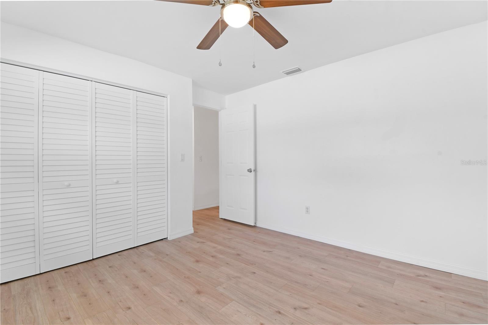 Listing photo id 29 for 13344 Sorrento Drive