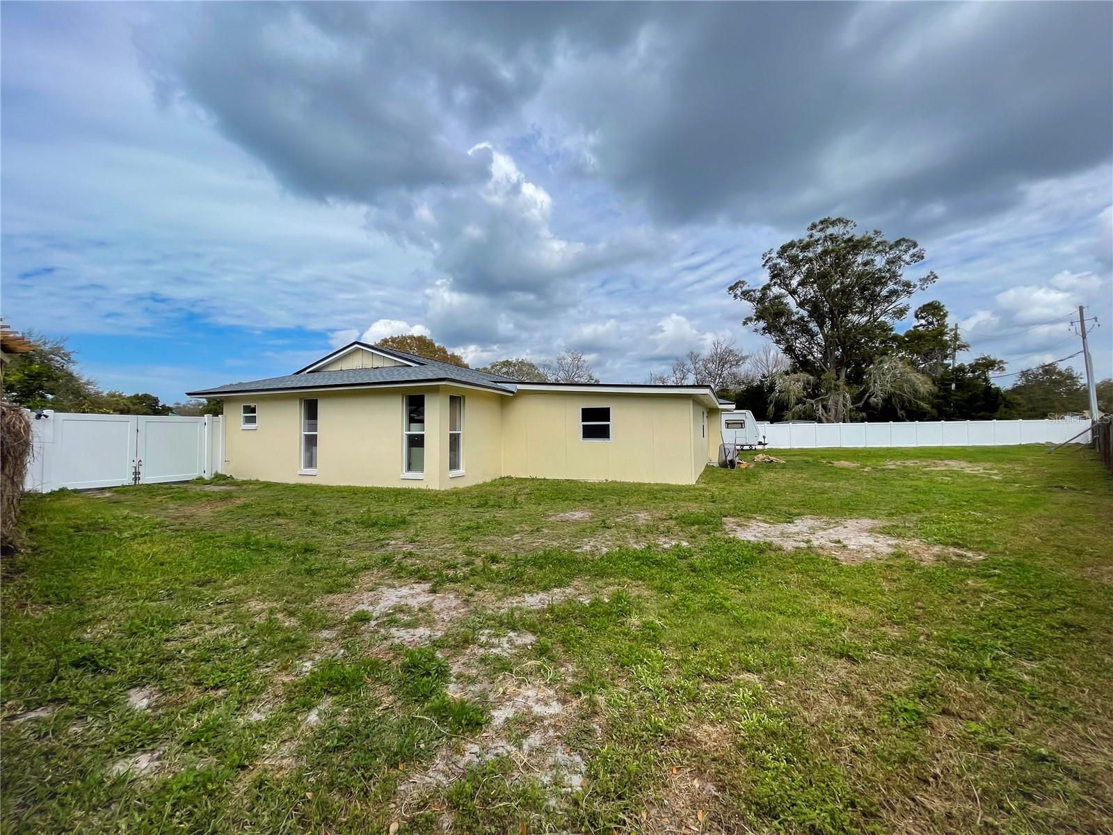Listing photo id 36 for 13344 Sorrento Drive